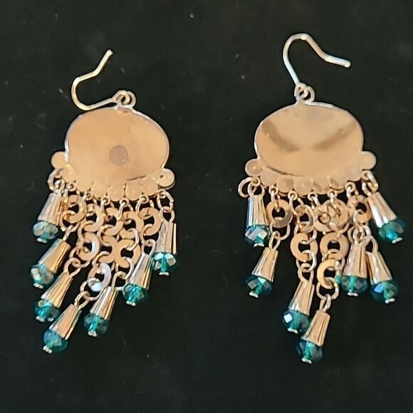 Chandelier Goldstone and green inlay earrings with rhinestones - Picture 2 of 3